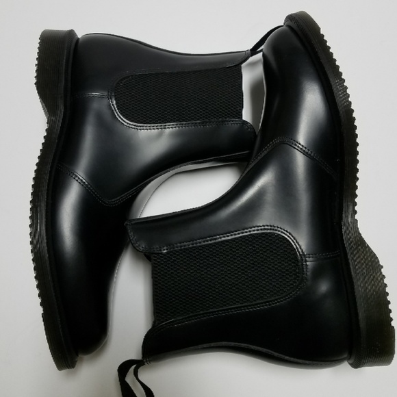 New Dr. Martens Flora Black Chelsea Boot 8 - Picture 2 of 6